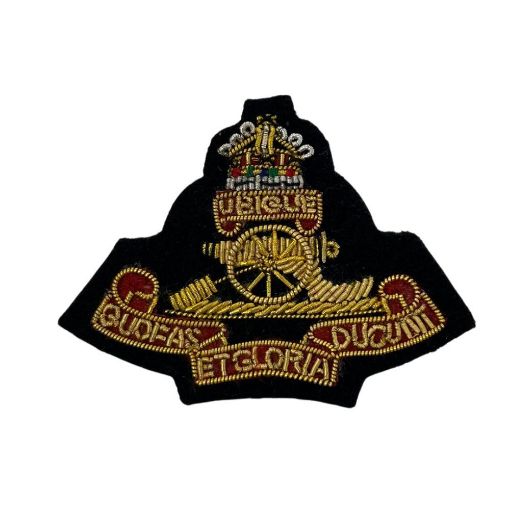 Picture of Beret Badge - Royal Artillery Officer - B/W on Black Backing - Tudor Crown