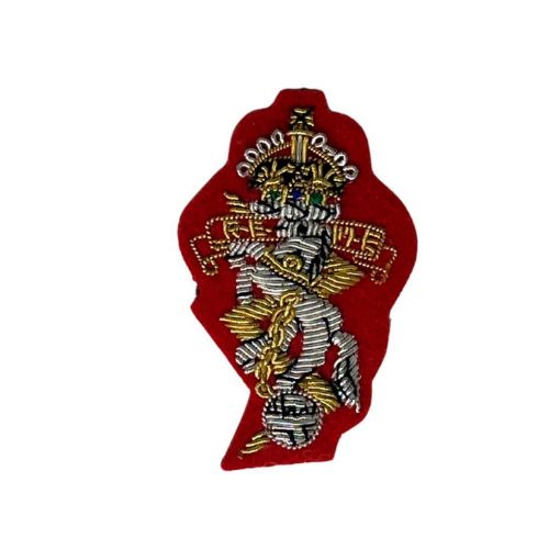Picture of REME Beret Badge - B/W - Sil Cut - Scarlet Ground - Tudor Crown