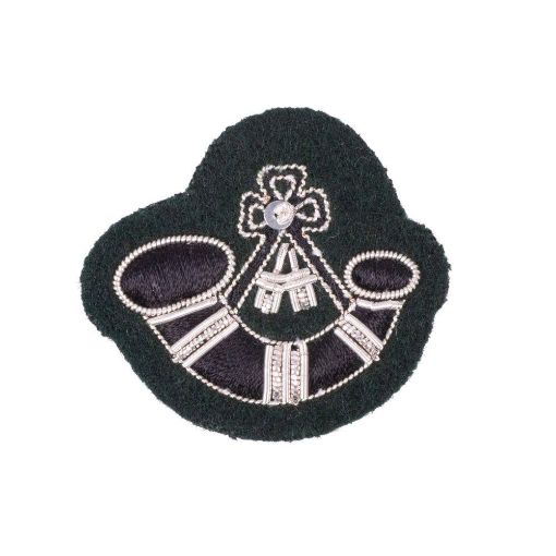 Picture of Rifles Mess Dress - Bugler Qualification Badge - Silver on Rifle Green