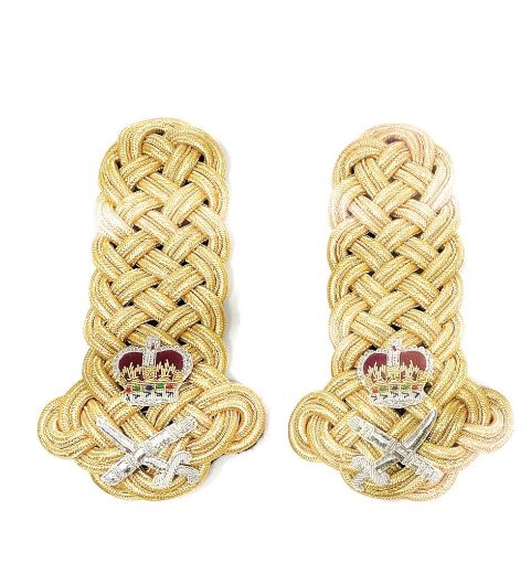 Picture of Shoulder Cords Male - 3 Ply - Gold Gilt Wire - Dark Blue Backing - No1 Dress - Lieutenant General